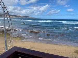 Estudio luminoso, primera línea de playa de las canteras