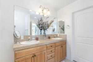 Casa Del Sol-Mountain View 3BR Home w Pool Hot Tub