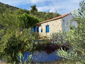 Happynest Leni, Stone House