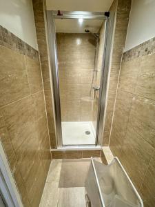 Queensborough Apartment, Central London