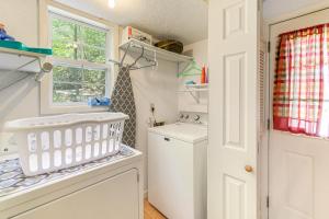 Bryson City Cottage w Hot Tub & Waterfall Views!