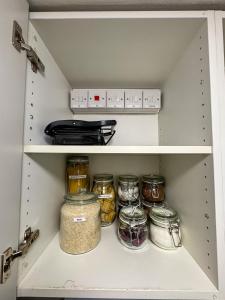 Queensborough Apartment, Central London