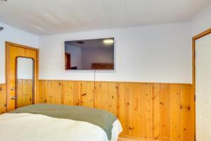 2 Mi to Black Hills Natl Forest Convenient Pad!