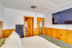 2 Mi to Black Hills Natl Forest Convenient Pad!