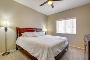 12 Mi to Old Town Scottsdale Condo with Pool Access
