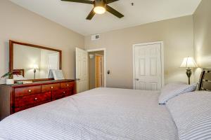 12 Mi to Old Town Scottsdale Condo with Pool Access