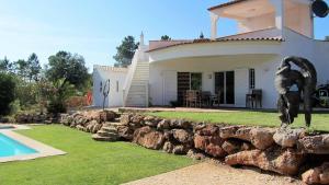 Casa-Vale-Vinagre-8P-with-pool-in-a-beautifull-natural-setting
