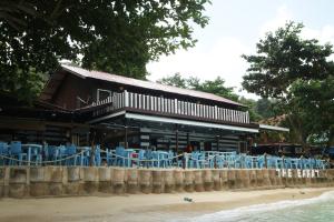 The Barat Perhentian