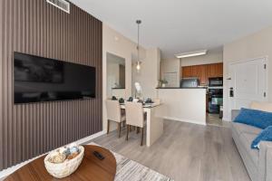 Combined units 2 Kitchens Sleeps 6