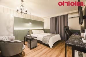 Phòng Đôi (Double Room)