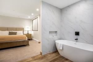 Diamond-Rated 2Br Condo In Heart Of Vail Village - Center Place