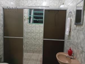 hospedagem casa da waldir, quarto suíte 01