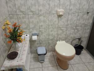 hospedagem casa da waldir, quarto suíte 01