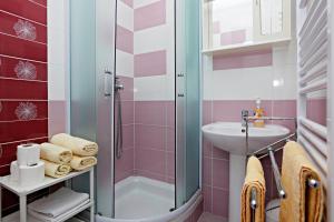 Apartments with parking space Vodice - 16543