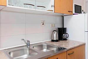 Apartments with parking space Vodice - 16543