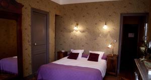 Hotels Logis Hotel - Restaurant La Marbrerie : photos des chambres