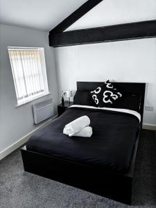 Spacious 2BR Duplex Apartment with FREE PARKING, NETFLIX & PS5