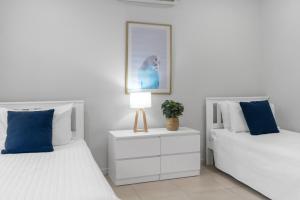 Trinity Beach Oasis - Poolside Retreat and Serenity