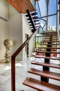 Beachfront & Private Villa in Tulum for 12 Guests