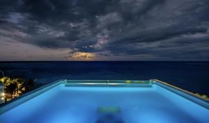 Beachfront & Private Villa in Tulum for 12 Guests