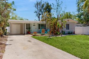 Sapphire Shores Retreat