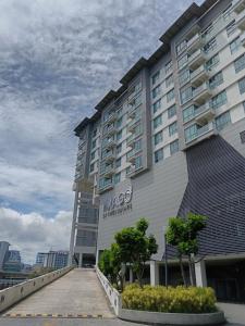 Ezyhouz # Luxury 3Bedroom Seaview Balcony IMAGO TheLoftB KotaKInabalu CIty10Pax