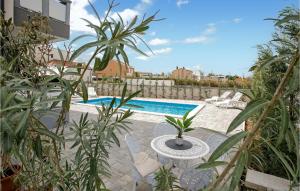 1 Bedroom Lovely Apartment In Vrsi 