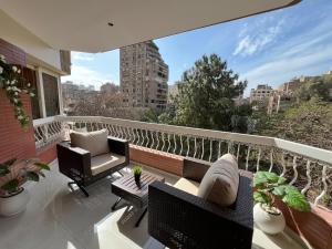 Luxury 2-BDR Hotel Apartment Garden View