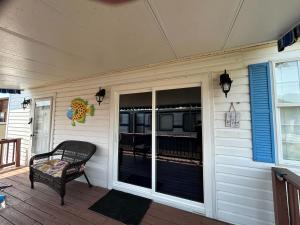 Cozy Home with Pool Access in Surf City