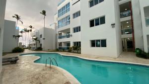 Penthouse with Rooftop and Pool Beach Access