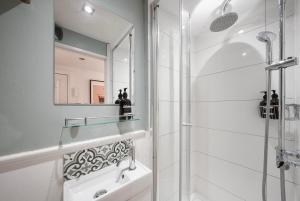 Chic Mezzanine with Balcony