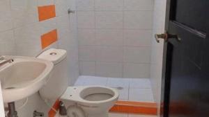 APARTAMENTO SENCILLO 3 PERSONAS AIRE ACONDICIONADO - NO PARQUEADERO - Excelente Ubicacion