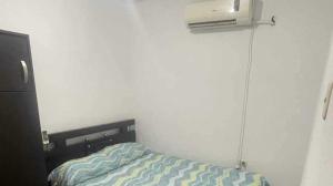 APARTAMENTO SENCILLO 3 PERSONAS AIRE ACONDICIONADO - NO PARQUEADERO - Excelente Ubicacion