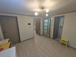 Busan 아미스테이 Accommodation lobby