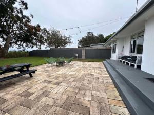 Cudgeree Bay Lake House