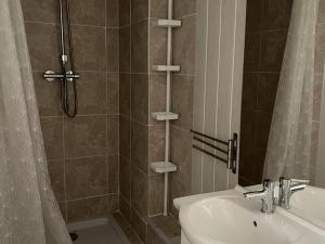 Appartement 5 pers, accès privé au lac, piscine - FR-1-822-16