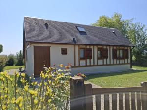 Chalets Chalet authentique pres de la plage pour 6 personnes - FR-1-788-65 : photos des chambres