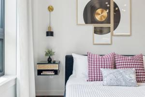 Heart of Music Row Walk to Vanderbilt & More