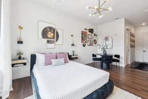 Heart of Music Row Walk to Vanderbilt & More