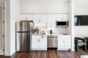 Heart of Music Row Walk to Vanderbilt & More