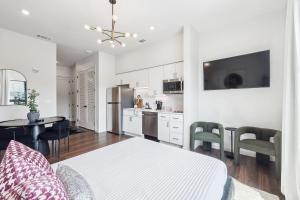 Heart of Music Row Walk to Vanderbilt & More