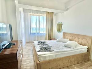 Acqua Marine Summerland Apartments