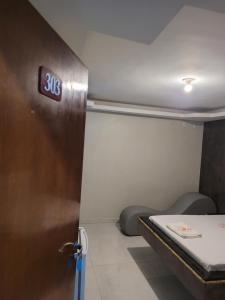 Hotel master blue