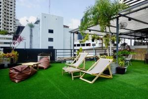 Hash Capsule Hostel Silom Soi 3