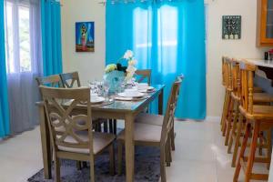 Tropical 3 Bedroom Villa - Ocho Rios