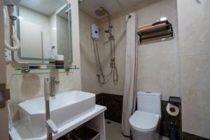 Pool View Tropic Studio