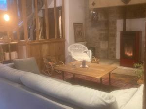 Maisons de vacances Grande Maison a Semur en plein coeur Historique : photos des chambres