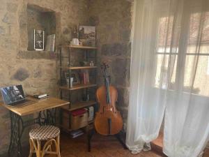 Maisons de vacances Grande Maison a Semur en plein coeur Historique : photos des chambres