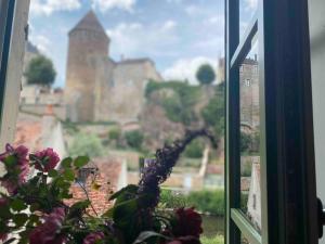 Maisons de vacances Grande Maison a Semur en plein coeur Historique : photos des chambres