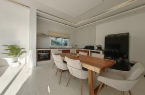 Jungle View Villa - Elaria